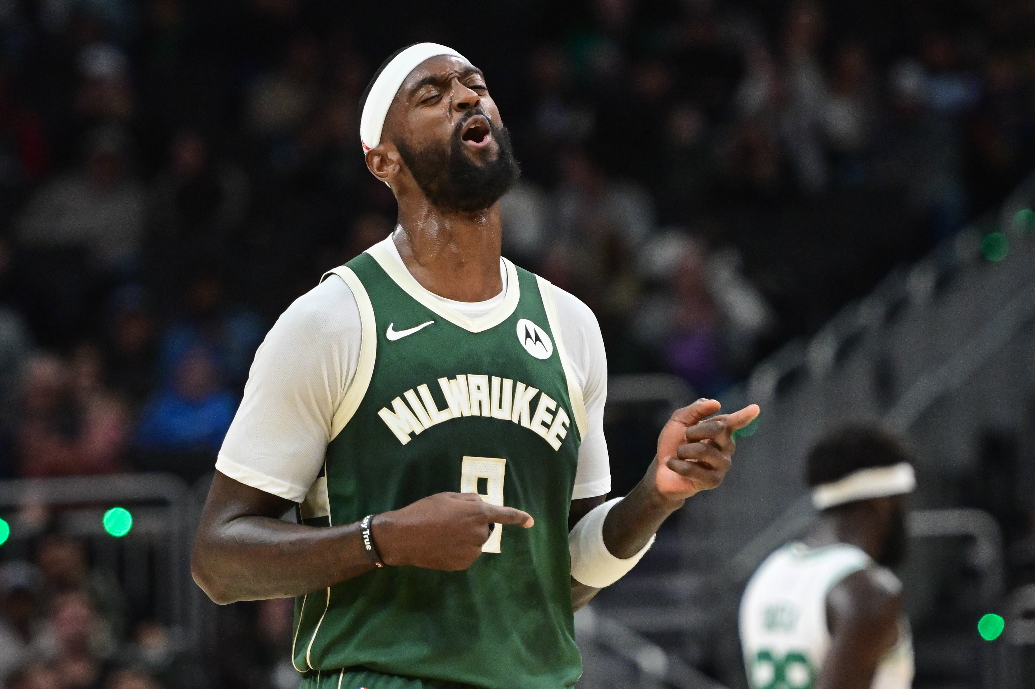 b体育app-这么多铁人！波蒂斯&amp;罗林斯&amp;哈里斯半场合计14中2仅拿7分